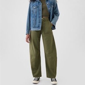 Gap Cargo Barrel Pants
